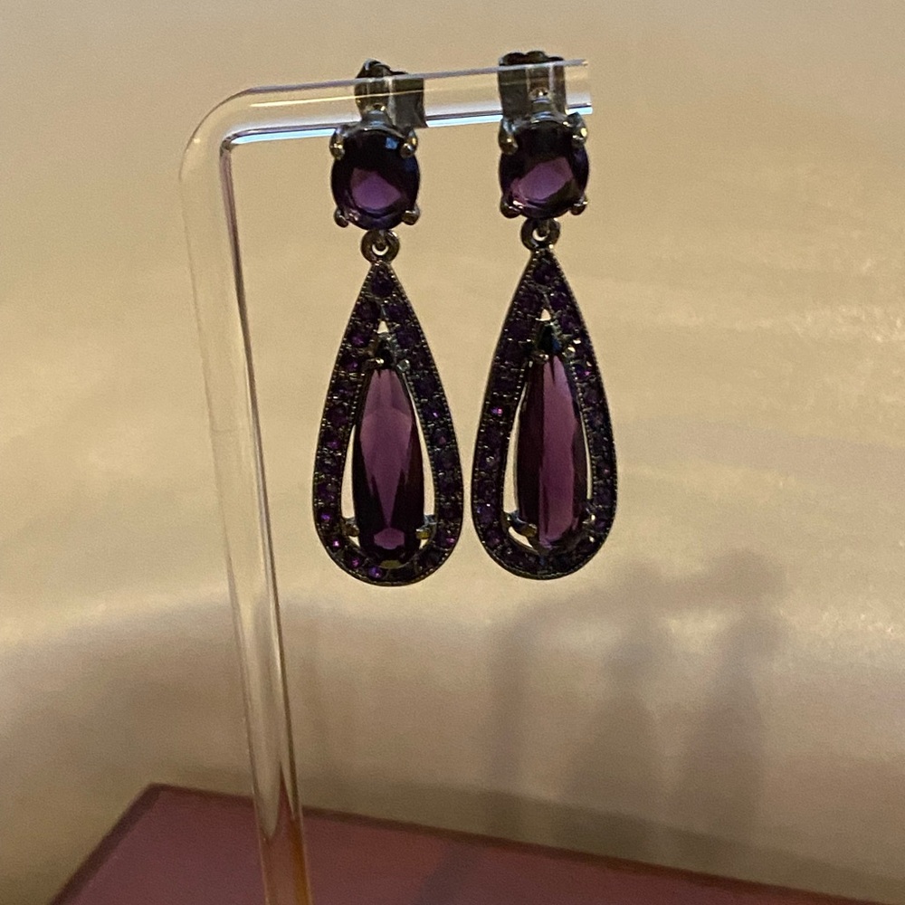 Avon Vintage Deep Purple Teardrop Earrings